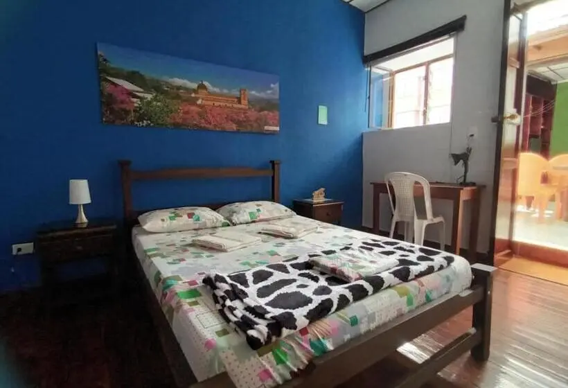 バス共有のスタンダードルーム, Habitaciones Privadas En Caracol Casa Turistica