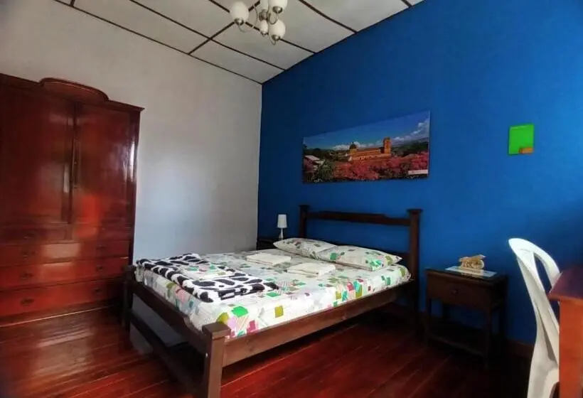 バス共有のスタンダードルーム, Habitaciones Privadas En Caracol Casa Turistica