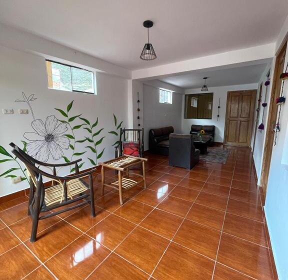 4인용 스탠다드 룸, Shanti Hotel Pisac