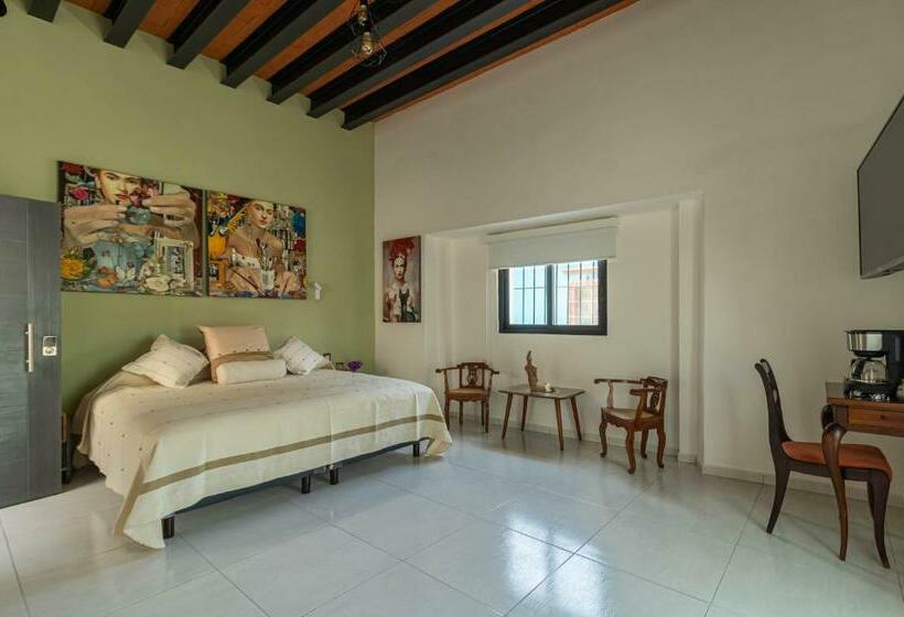 اتاق سوپریور با تخت بزرگ, Larimar Gallery Y Hotel Boutique