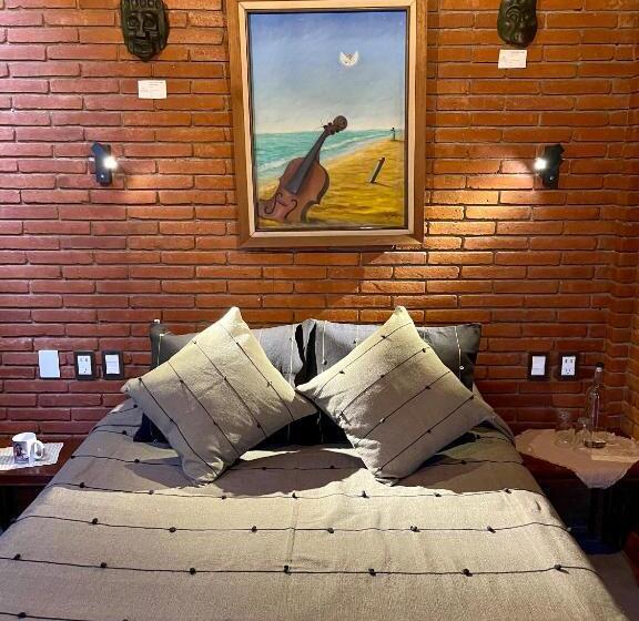 استودیوی استاندارد, Larimar Gallery Y Hotel Boutique