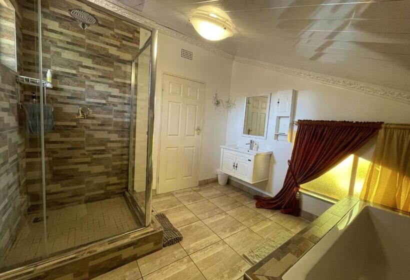 חדר משפחתי דלוקס, @grace Guesthouse