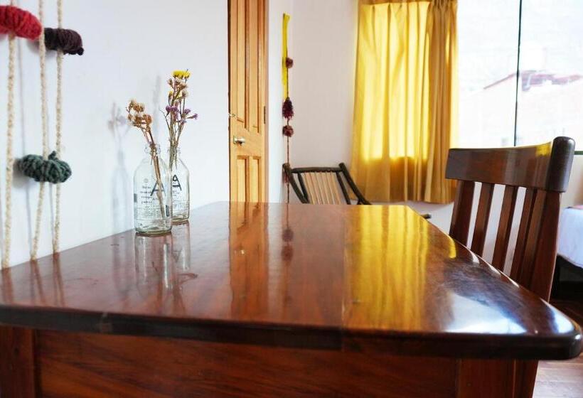 4인용 스탠다드 룸, Shanti Hotel Pisac