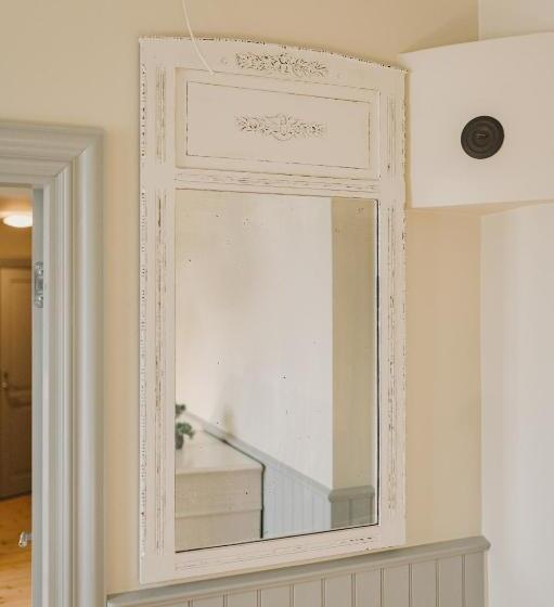 اتاق پریمیوم چهارنفره, Villa Fannyhof