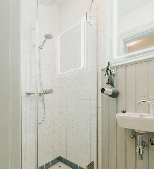 اتاق پریمیوم چهارنفره, Villa Fannyhof