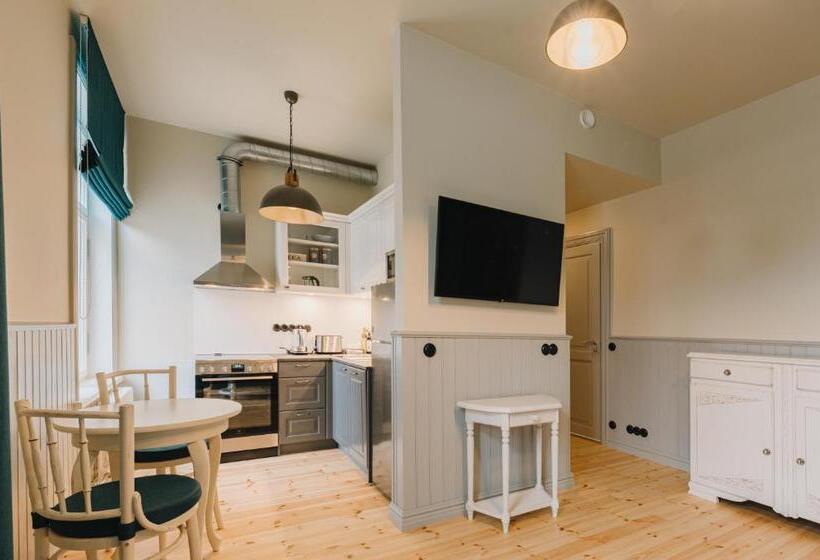 اتاق پریمیوم چهارنفره, Villa Fannyhof