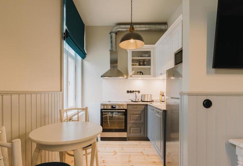 اتاق پریمیوم چهارنفره, Villa Fannyhof