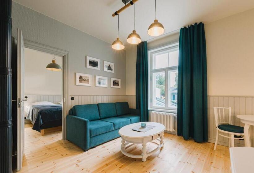 اتاق پریمیوم چهارنفره, Villa Fannyhof