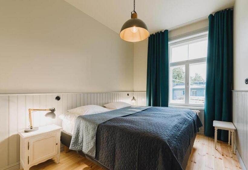 اتاق پریمیوم چهارنفره, Villa Fannyhof