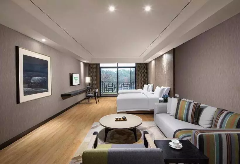 ２ダブルベッドのスタンダードルーム, Holiday Inn Hangzhou Chaoshan, An Ihg