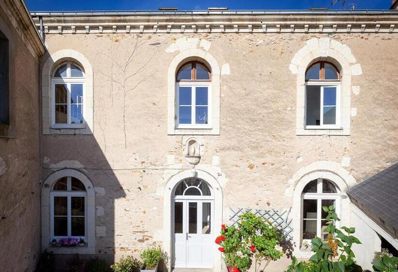 منزل غرفة نوم واحدة, Confidences Escale à Brissac