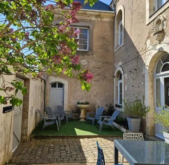 1ベッドルームハウス, Confidences Escale à Brissac