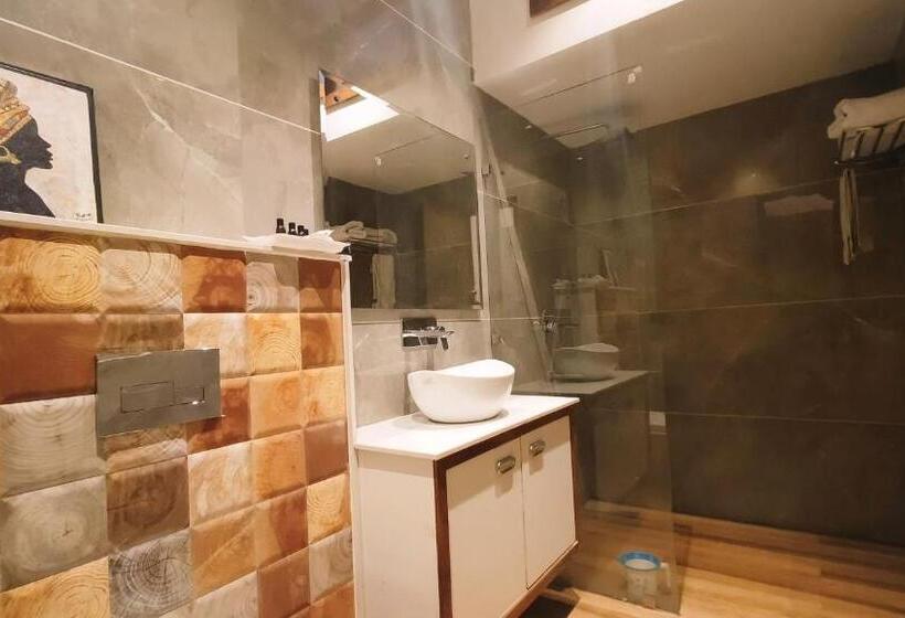 スーペリアールーム, Blessings