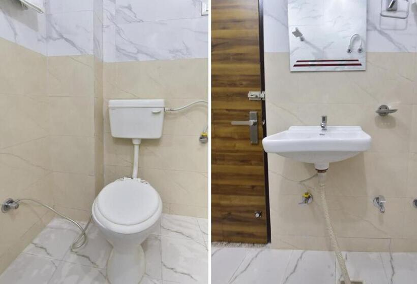 غرفة قياسية, O Nitya