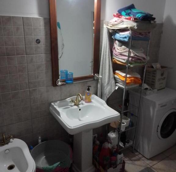 غرفة عائلية, Casa Mocanu