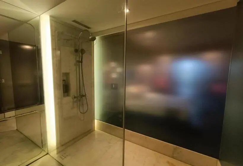 デラックスルーム, Boulevard By Design Hotel Chennai