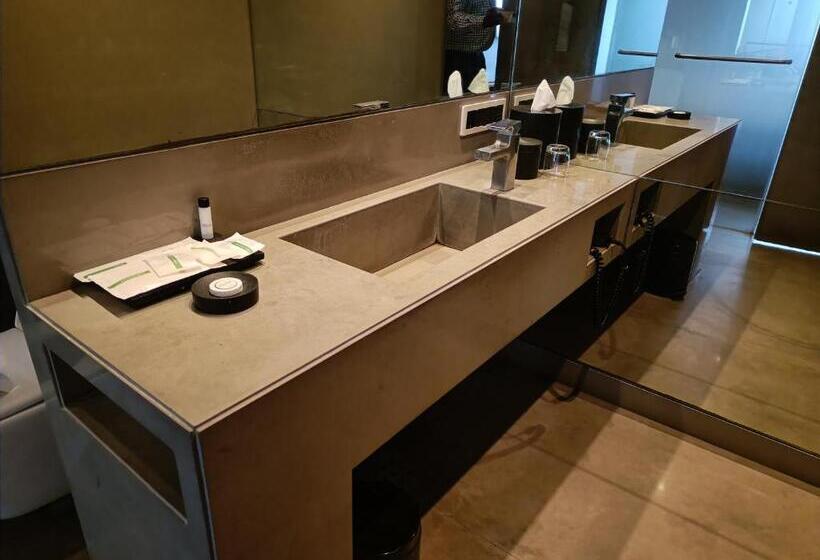 Номер Deluxe, Boulevard By Design Hotel Chennai