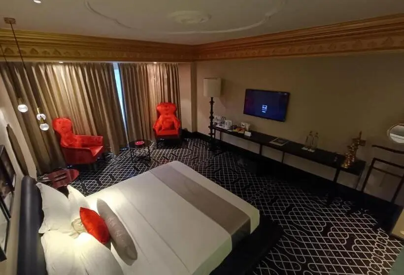 デラックスルーム, Boulevard By Design Hotel Chennai