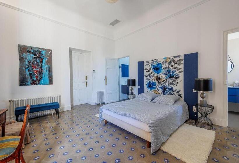 غرفة قياسية, La Passerelle Du Canal