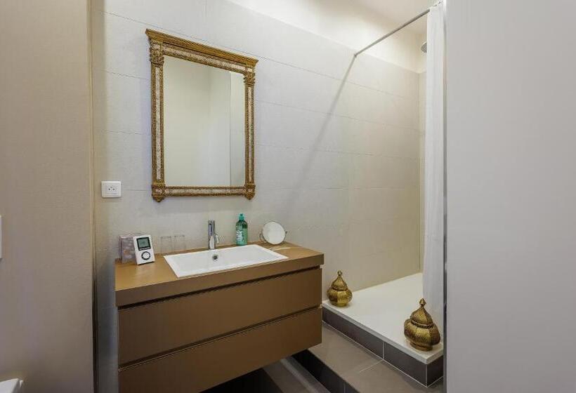 غرفة قياسية, La Passerelle Du Canal