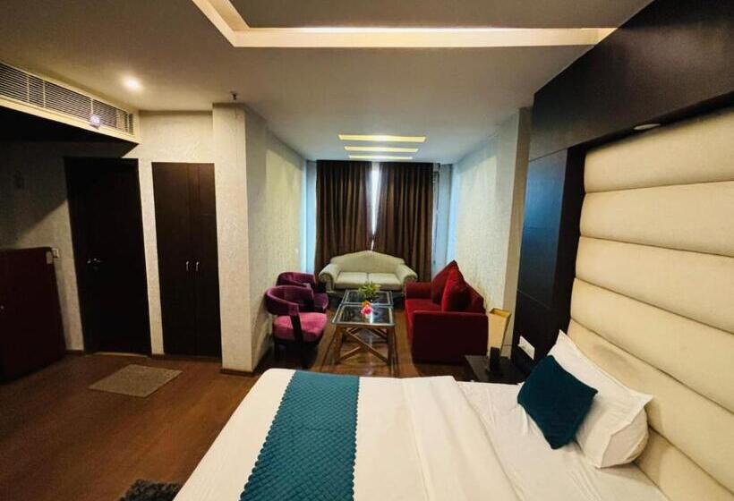 Quarto deluxe, Billions Kapashera