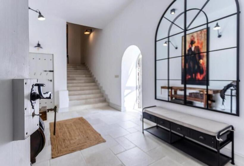 Люкс, Castro Mesembria Boutique