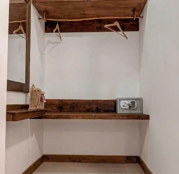 اتاق لوکس, Dhoadhi Retreat