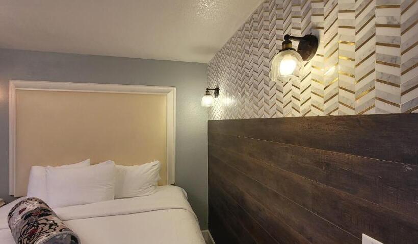 豪华单人间, Dragonfly Inn & Suites