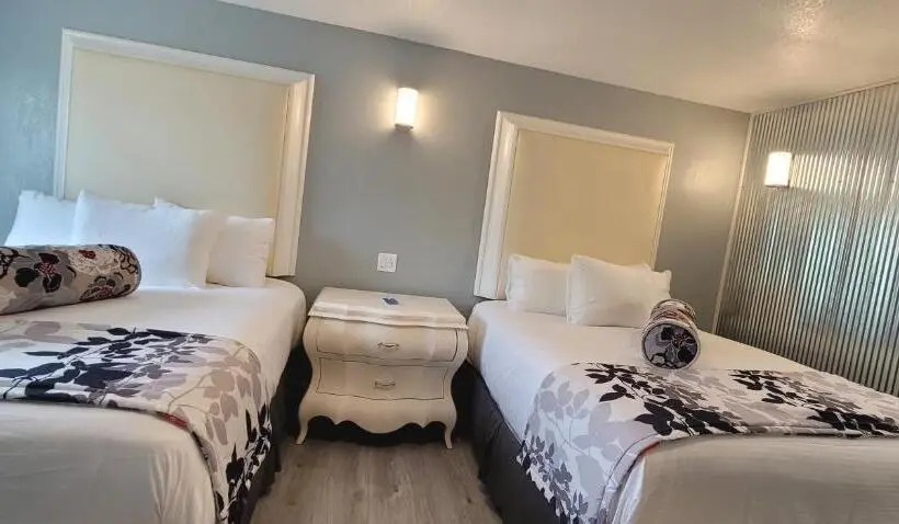 デラックスルーム, Dragonfly Inn & Suites