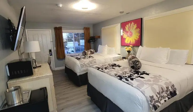 デラックスルーム, Dragonfly Inn & Suites