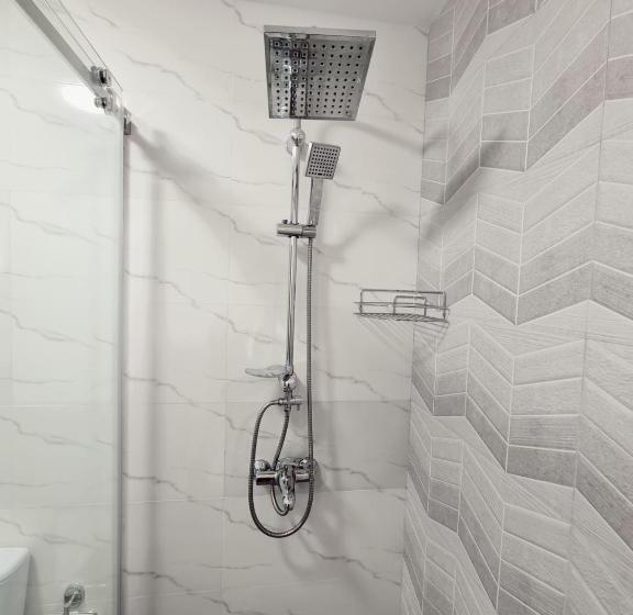 اتاق استاندارد با تخت بزرگ, Picasso