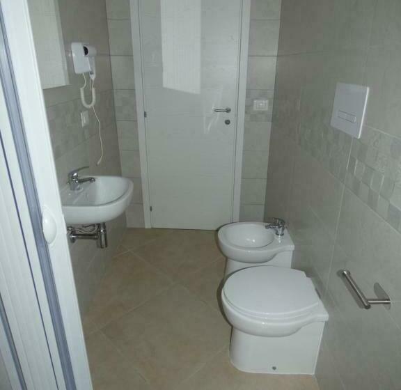 标准三人间, Fabiana S Rooms