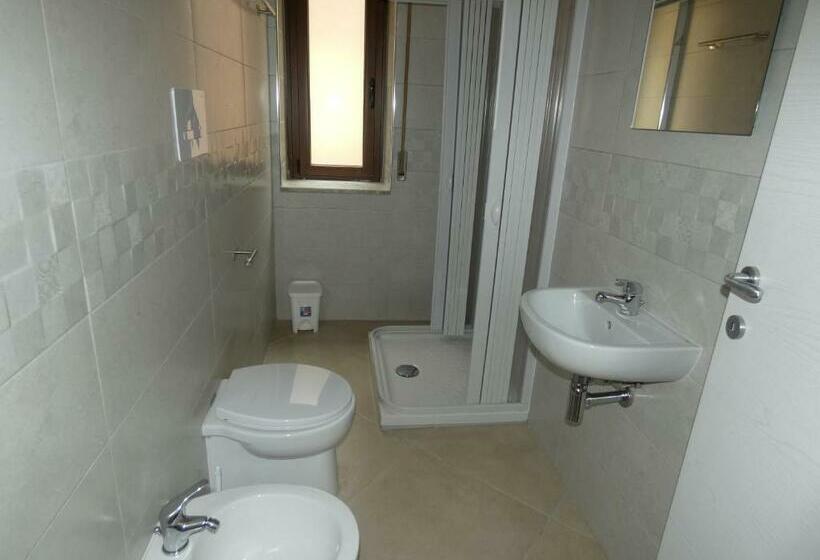 标准三人间, Fabiana S Rooms