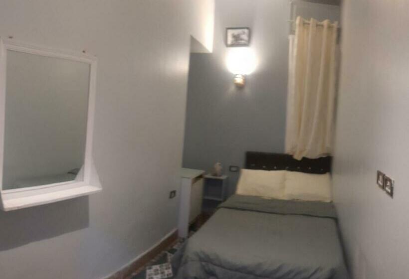 اتاق عادی یک تخته, Happy Life Hostel