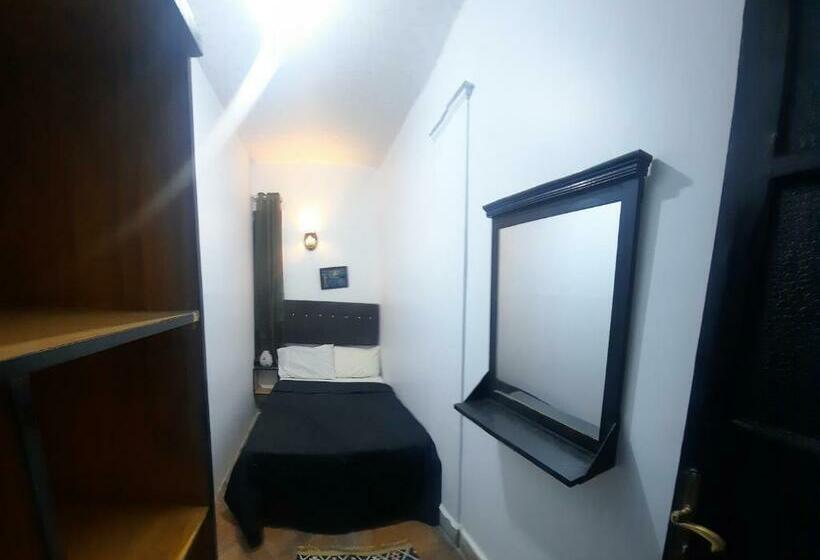 اتاق عادی یک تخته, Happy Life Hostel