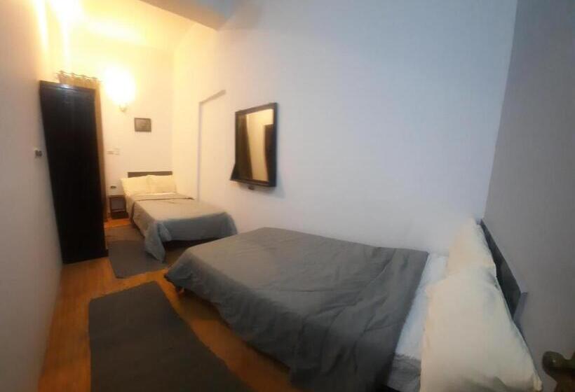 اتاق استاندارد با تراس, Happy Life Hostel