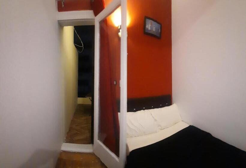 اتاق یک تخته با تراس, Happy Life Hostel