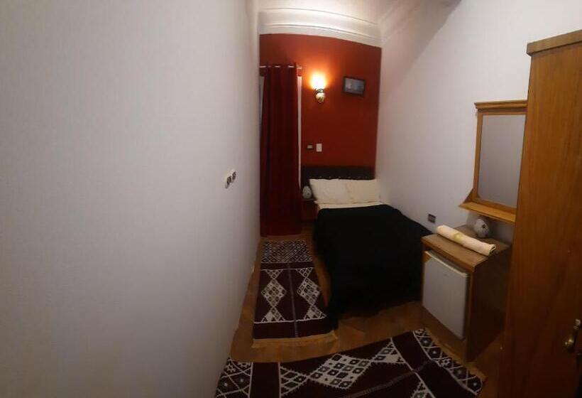 اتاق یک تخته با تراس, Happy Life Hostel