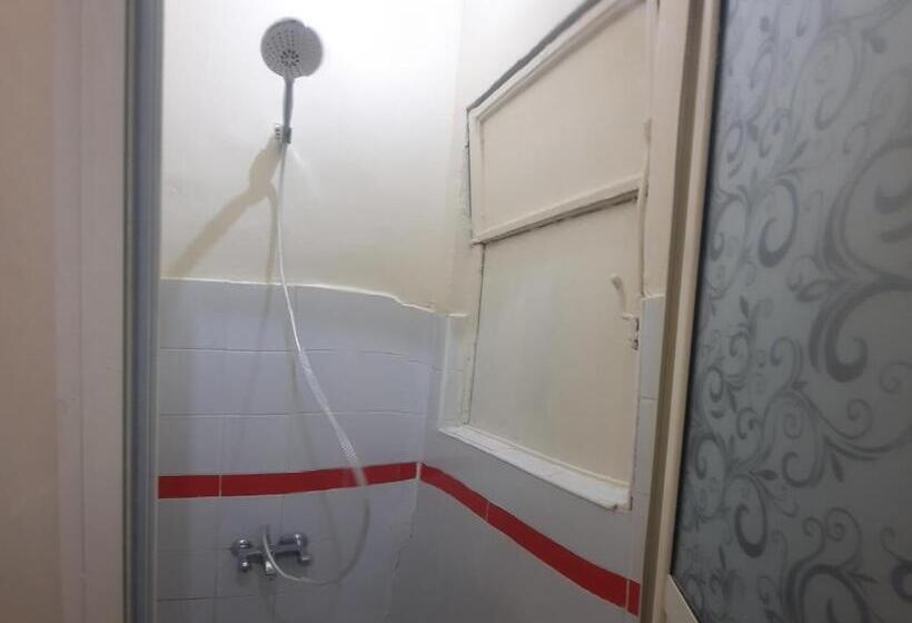 اتاق استاندارد با چشم‌انداز, Happy Life Hostel