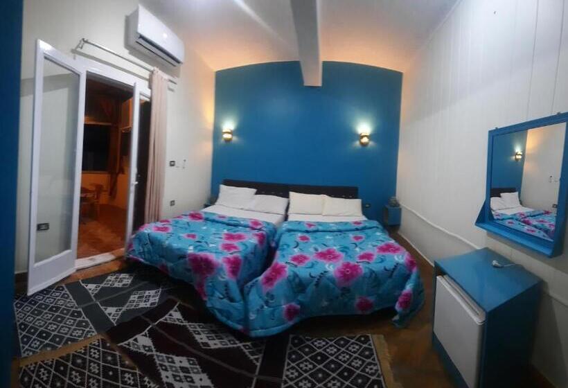 اتاق استاندارد یک تخته با سرویس بهداشتی مشترک, Happy Life Hostel