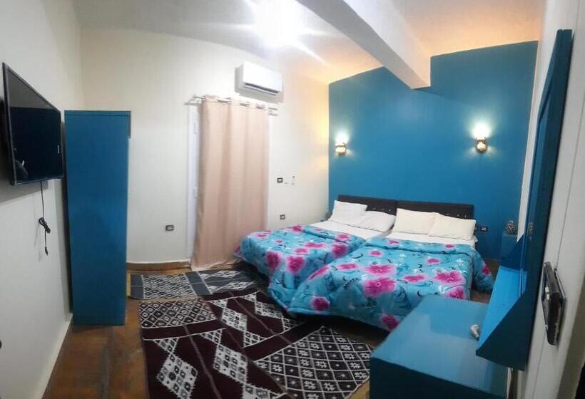 اتاق استاندارد یک تخته با سرویس بهداشتی مشترک, Happy Life Hostel