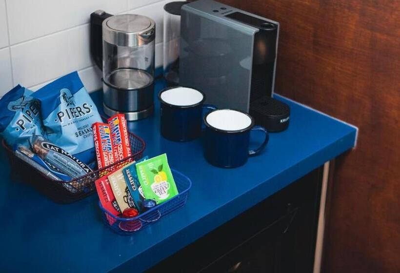 Quarto superior, Café Koophandel