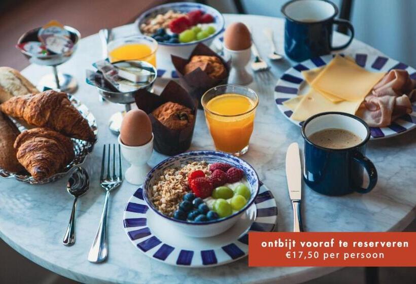 Quarto superior, Café Koophandel