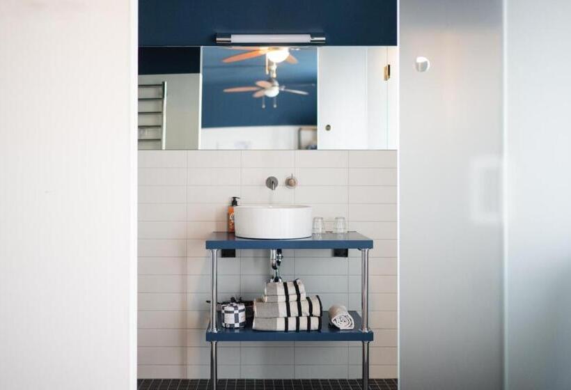 Quarto superior, Café Koophandel