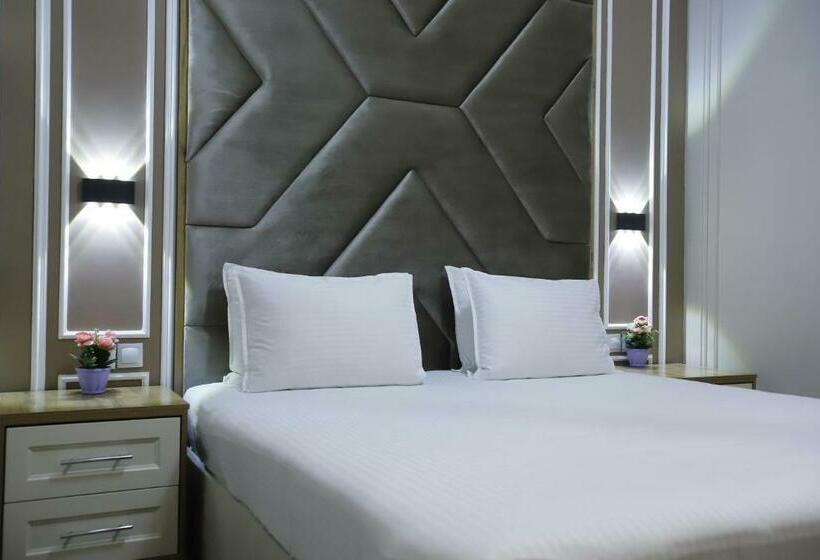 اتاق اکونومی, Khan Palace