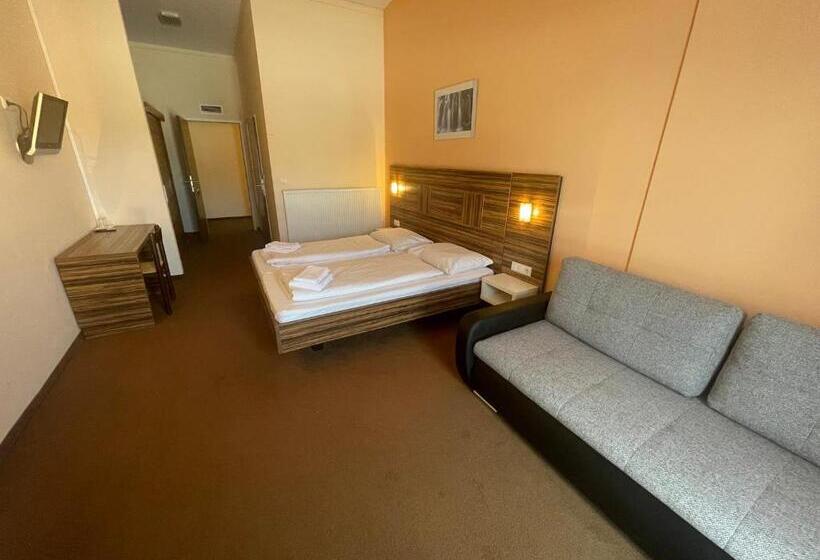 غرفة عائلية, Koralpe