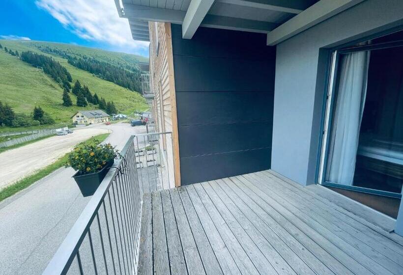 غرفة قياسية مزوَّدة بشُرفة, Koralpe