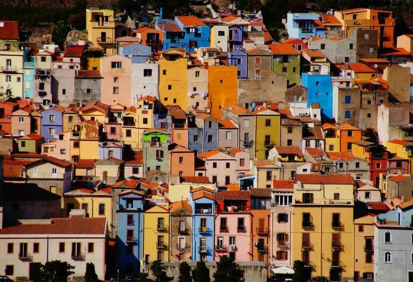 اتاق استاندارد سه نفره, Room In Guest Room Super Comfort Room In Sardinia Italy