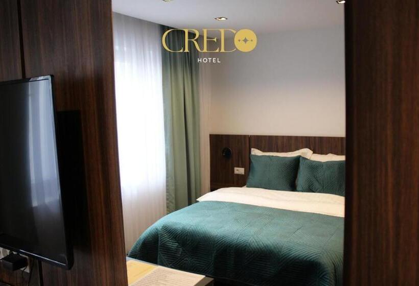 اتاق لوکس, Credo