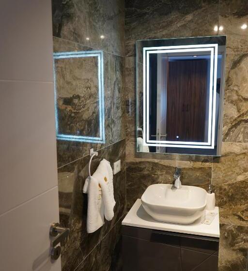 سوییت لوکس, Credo